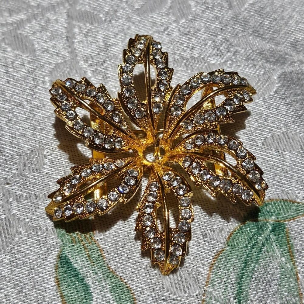 vintage boho coquette gold tone rhinestones flower brooch